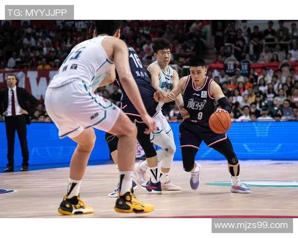 广州篮球队的战术分析与控球失误的影响探讨