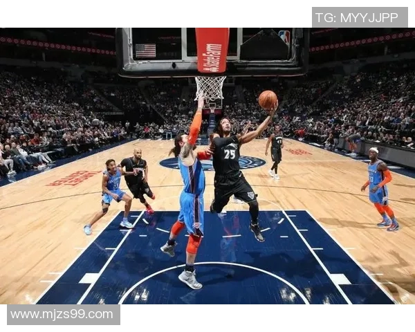 尼克斯罗斯在激烈对决中挑战雷霆球队展现精彩表现与战术较量