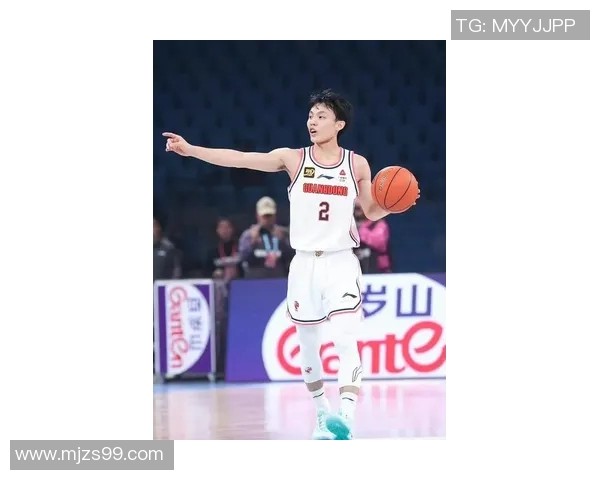 徐杰：从篮球新星到职业生涯的璀璨之路，探索他的成长与挑战