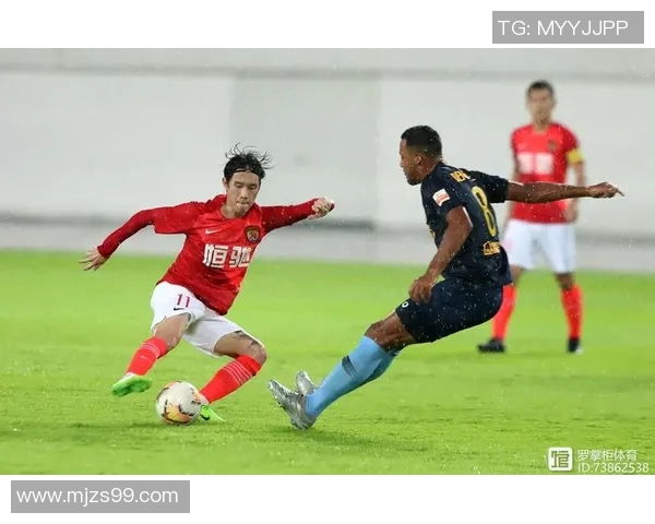 恒大与富力首发阵容对比分析揭示双方战术布局与实力差距