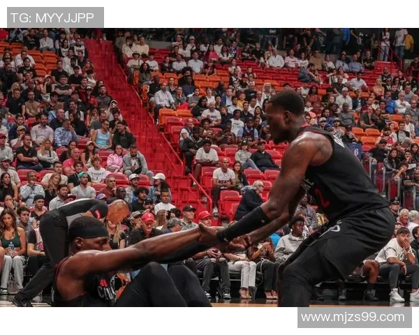 猛龙与76人激战正酣谁能在季后赛中笑到最后揭秘对决精彩瞬间