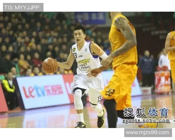 郭艾伦带领中国男篮再创辉煌展现篮球精神与团队力量的完美结合