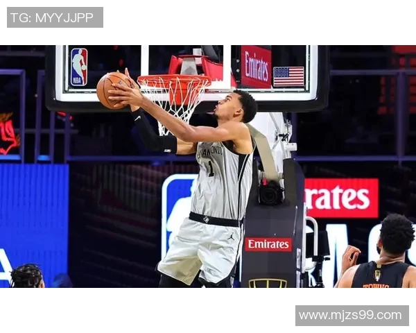 马刺与尼克斯激战正酣NBA经典对决再度上演球迷热情高涨