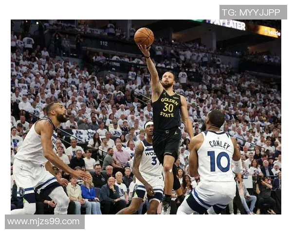 库里三分大赛决赛连中20球创历史辉煌时刻震撼全场 库里三分大赛决赛连中20球创历史辉煌时刻震撼全场