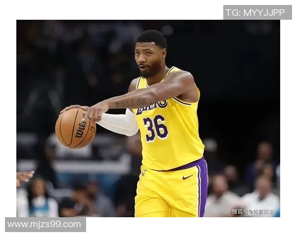 马库斯斯马特的篮球之路与职业生涯的辉煌成就解析