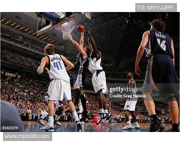 2011年NBA季后赛雷霆与小牛的激烈对决与历史性时刻回顾 2011年NBA季后赛雷霆与小牛的激烈对决与历史性时刻回顾