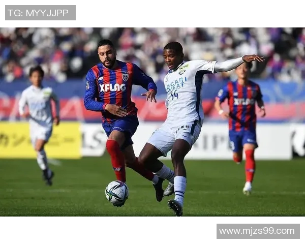 今治与藤枝的激烈对决揭示了日本足球的魅力与竞争力 今治与藤枝的激烈对决揭示了日本足球的魅力与竞争力